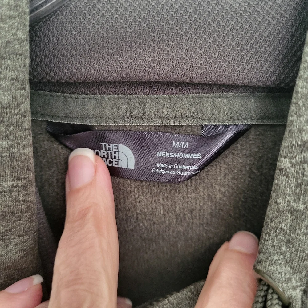 North‎ Face Men Medium Camo Green Graphic Pullover Pockets Hoodie